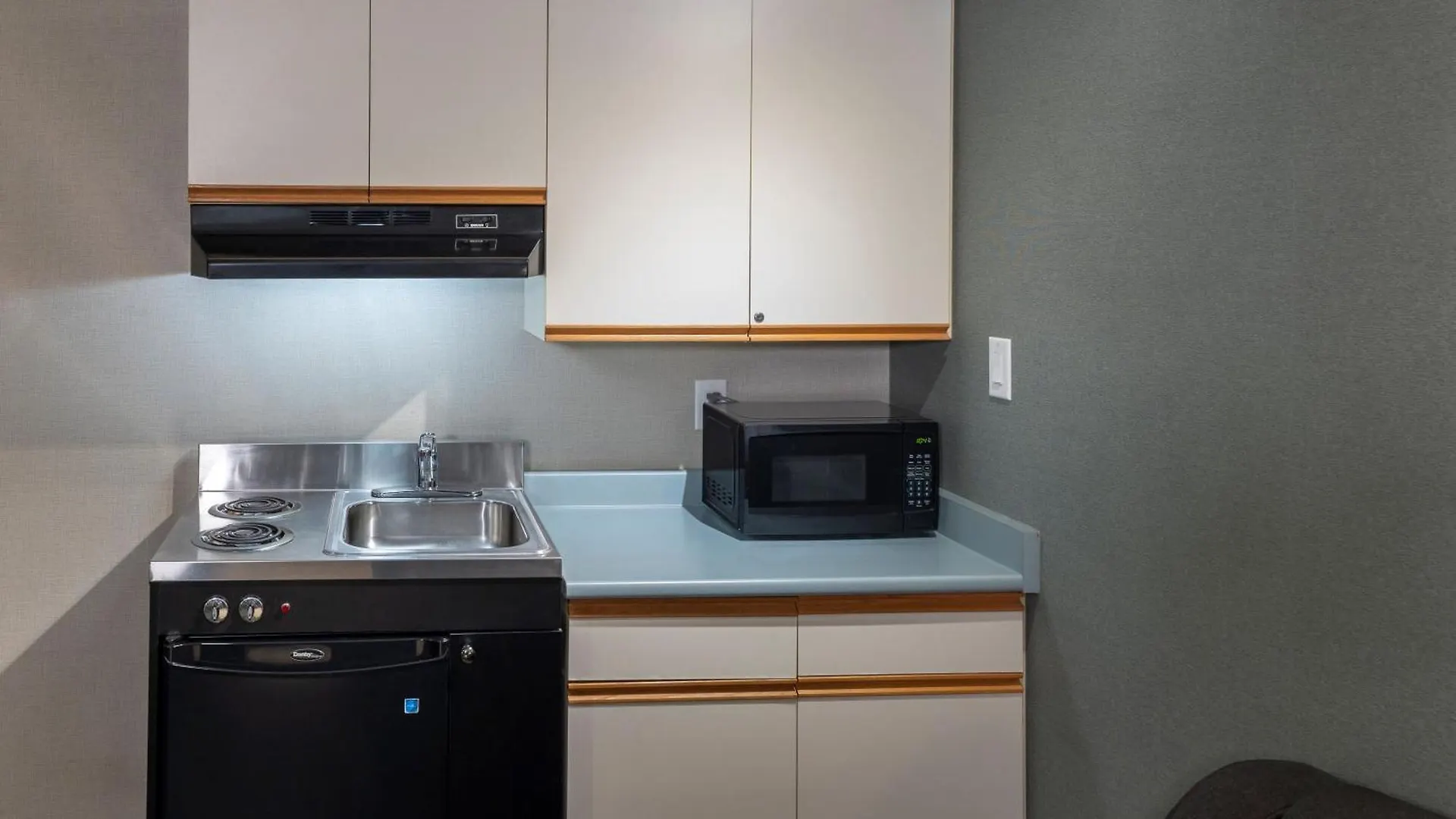 Hotel Accent Inns Victoria